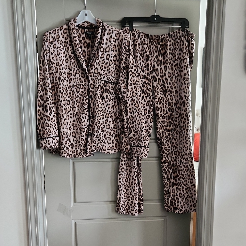 Simply Vera Vera Wang Leopard Print Pajama Set - Pink and Black